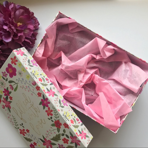 Victoria's Secret Other - NWT VS MYSTERY box sports bras